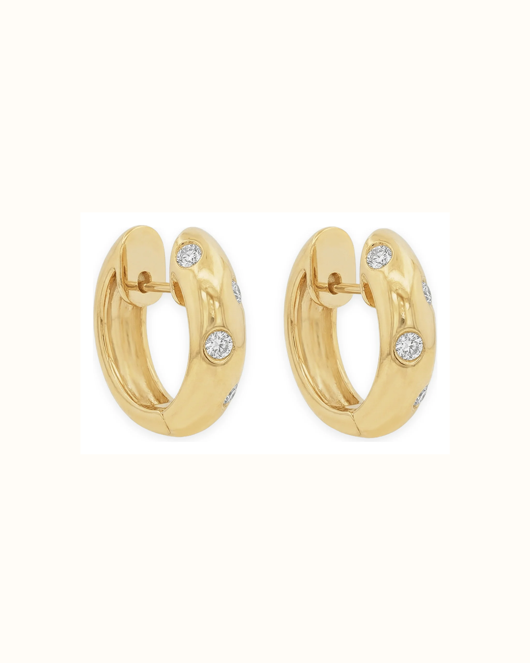 Lab-Grown Diamond Huggie Earrings in 18K Gold