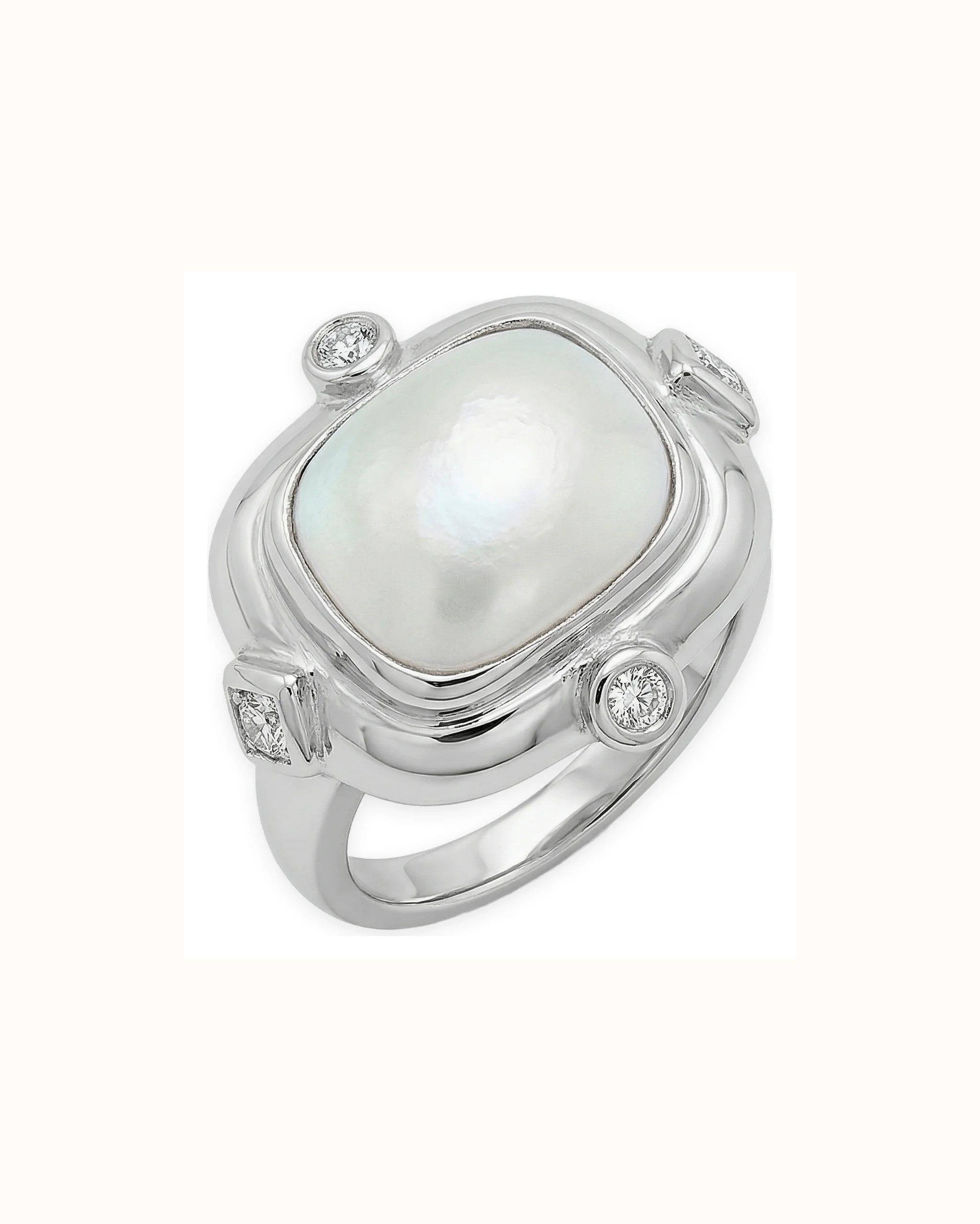 10mm White Pearl and Princess Cut Lab-Grown Diamond Ring in 18K Gold