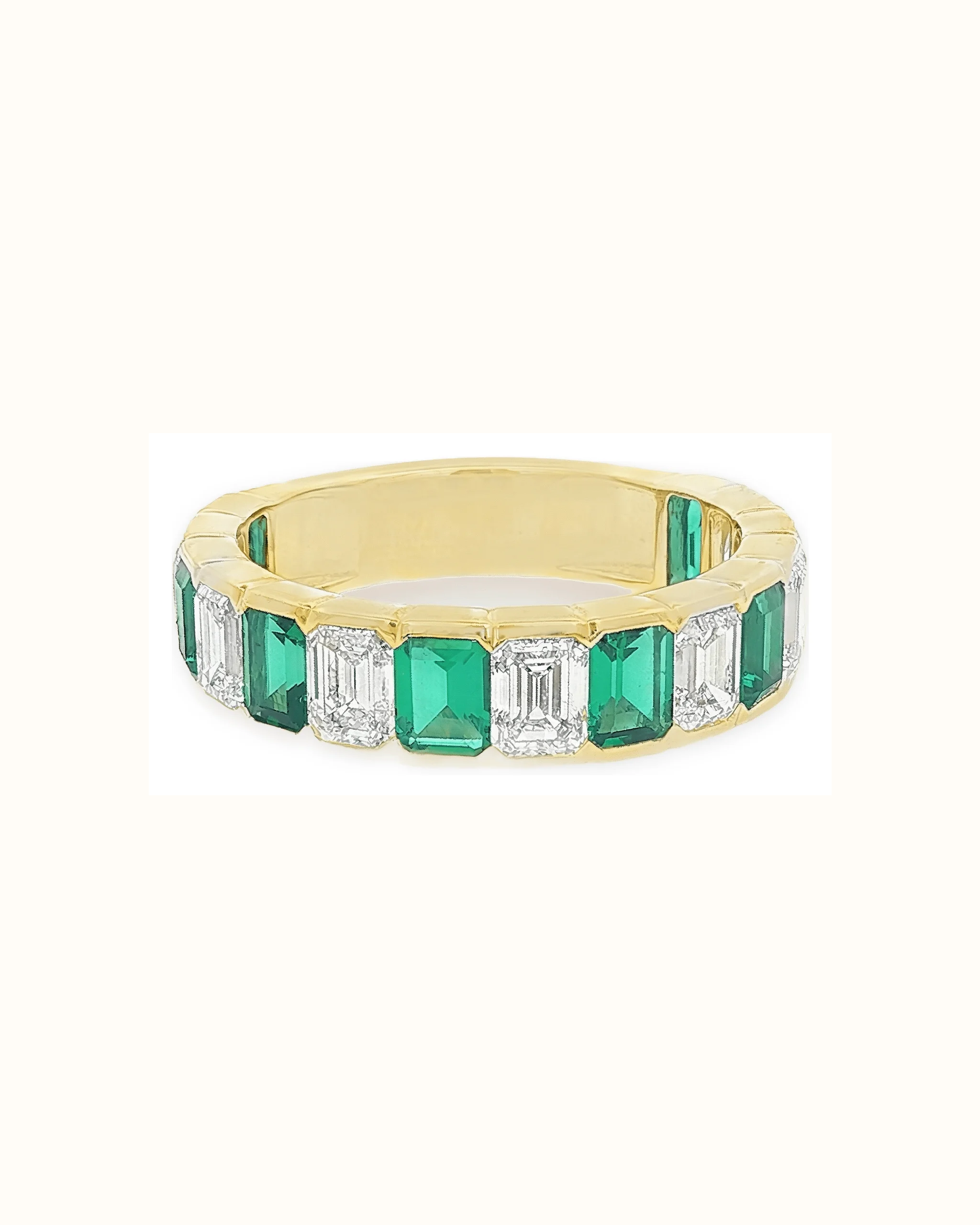 Round Lab-Grown Diamond Solitaire Ring in 18K Gold